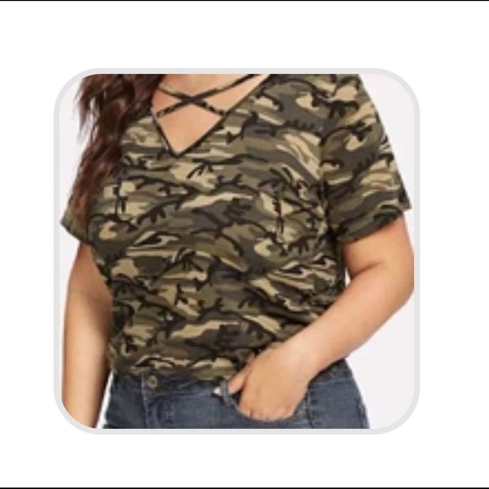 Camo cross neck tshirt